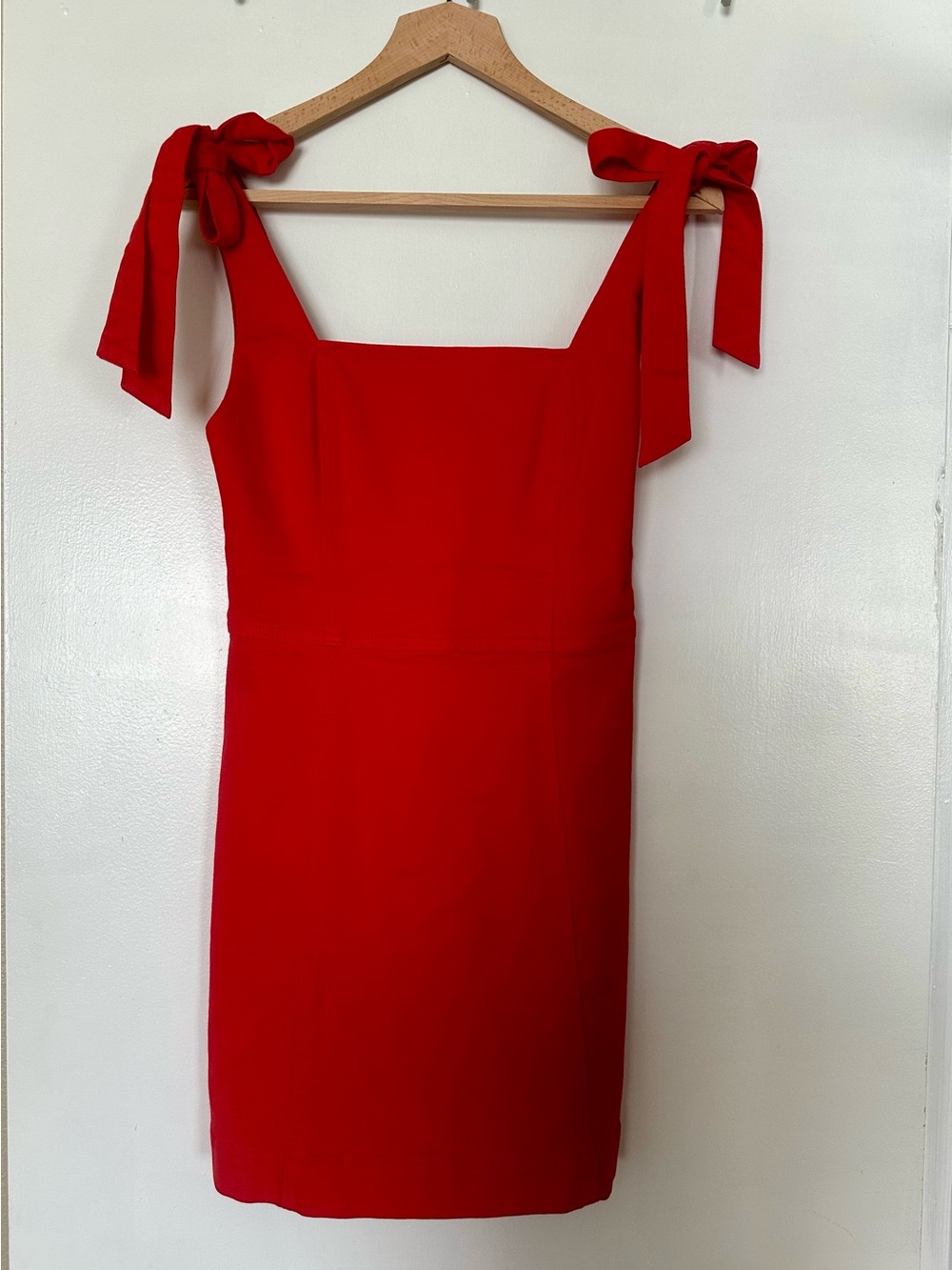 Alice + Olivia Red Tie Shoulder Sheath Dress Size 4